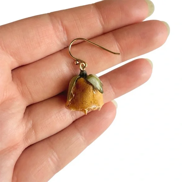 Dauphinette Preserved Flower Earrings Buttercup Rosebud Purple Wisteria - Picture 2 of 9